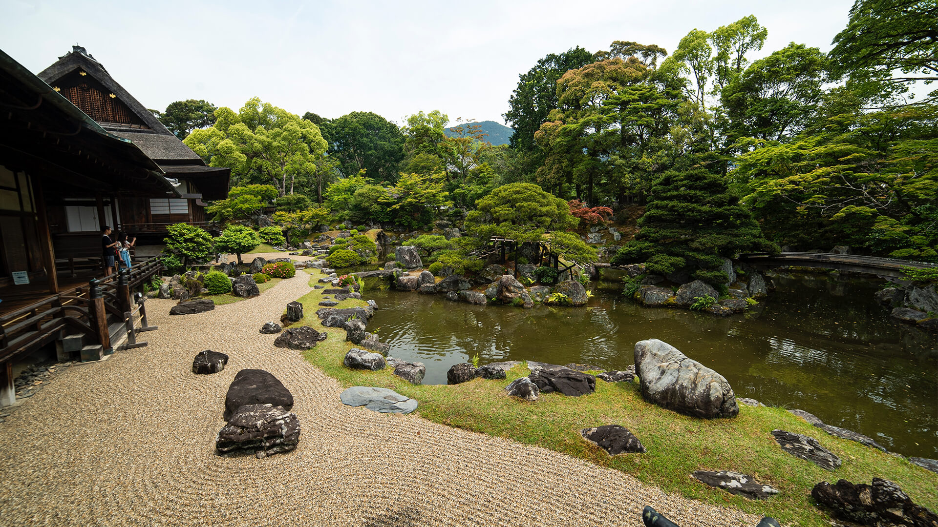 [Image: Japan-Gardens.jpg]