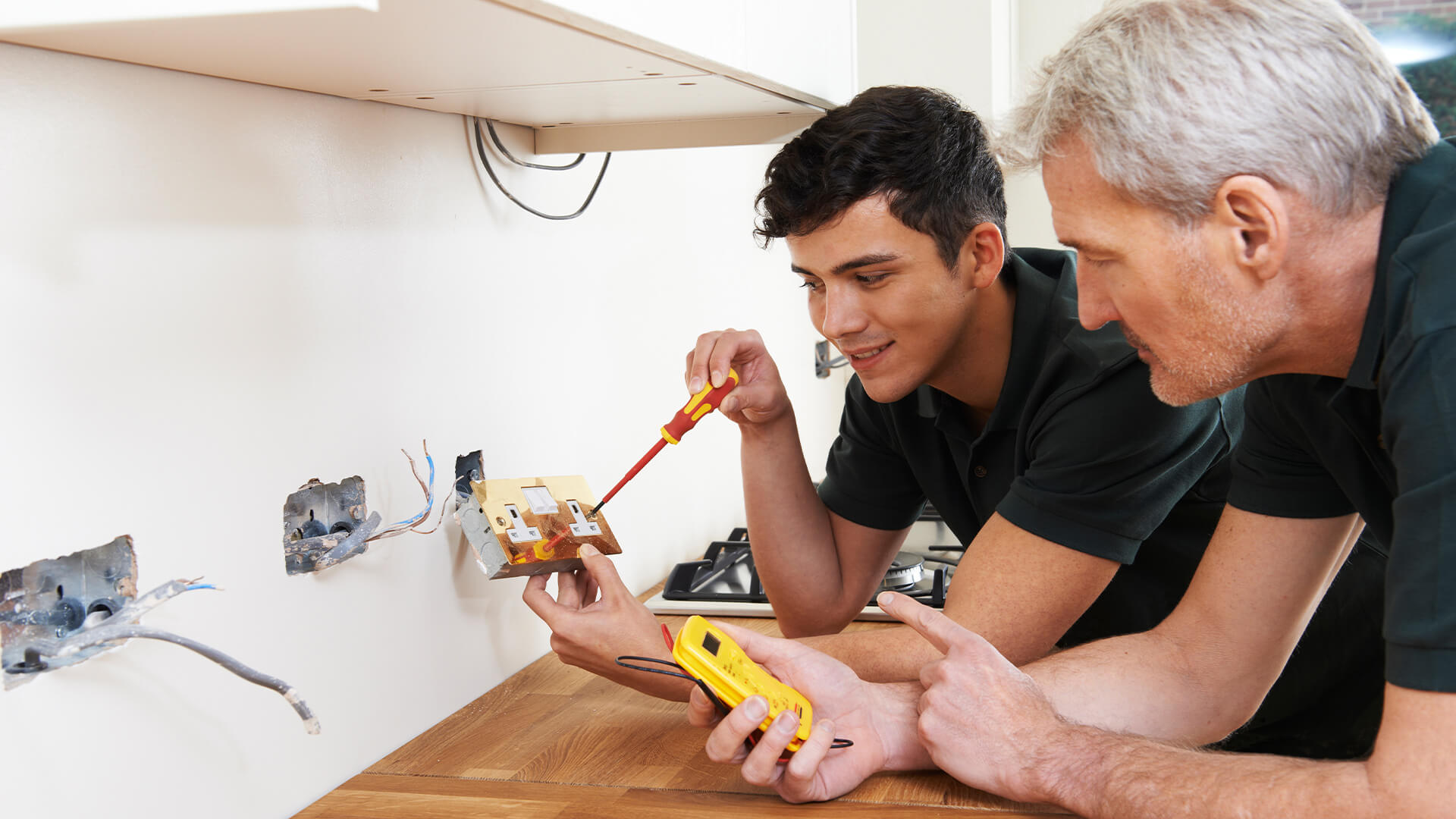 Become An Electrician Apprentice In 6 Easy Steps BUILD Magazine