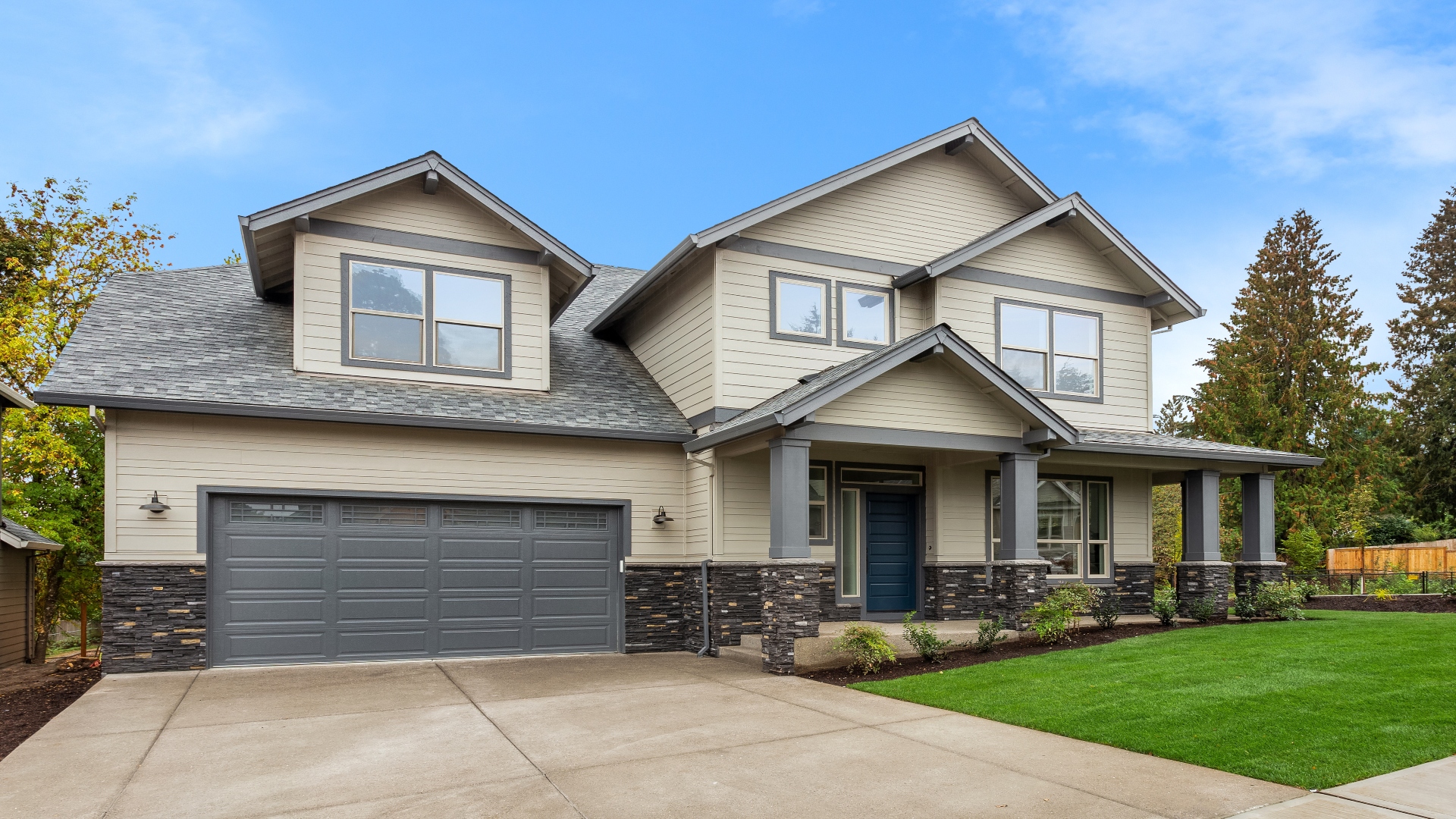 How Custom Garage Doors Can Enhance Your Home's Curb Appeal - BUILD ...